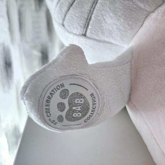 Build A Bear Hello Kitty 25th Anniversary Silver Holographic Bow White Pink BNWT - Picture 5 of 13